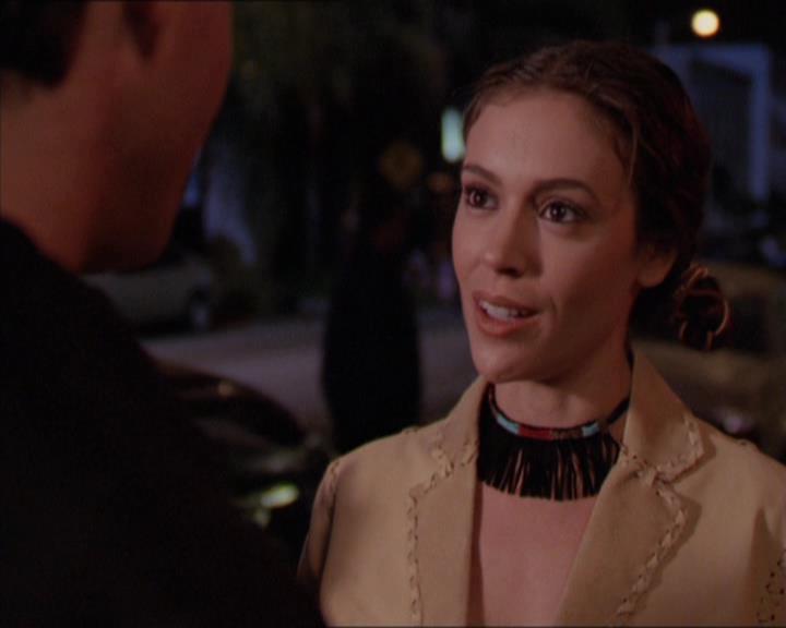 Charmed-Online-dot-210HeartbreakCity2283.jpg