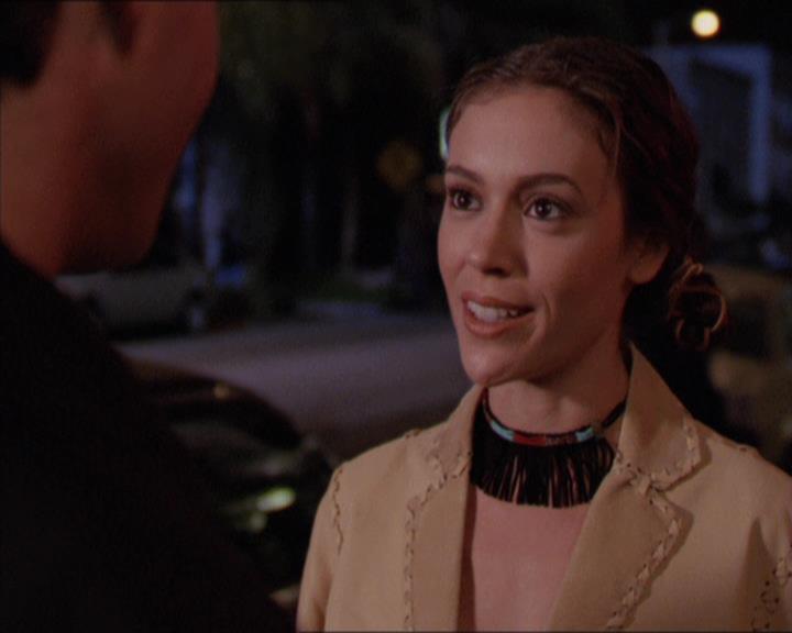 Charmed-Online-dot-210HeartbreakCity2284.jpg