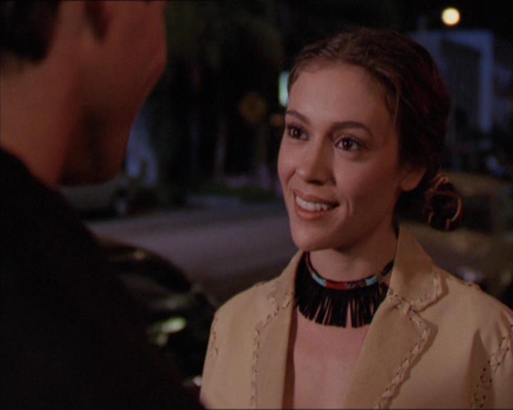 Charmed-Online-dot-210HeartbreakCity2291.jpg