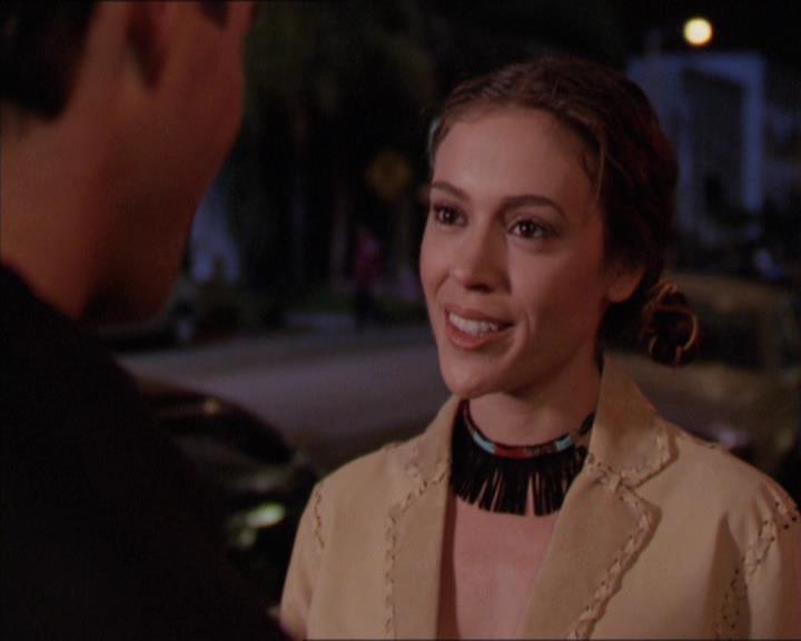 Charmed-Online-dot-210HeartbreakCity2293.jpg