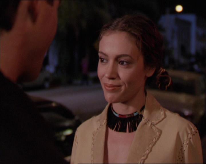 Charmed-Online-dot-210HeartbreakCity2294.jpg