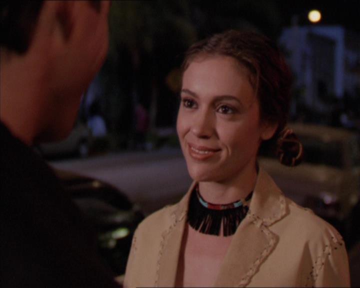 Charmed-Online-dot-210HeartbreakCity2295.jpg