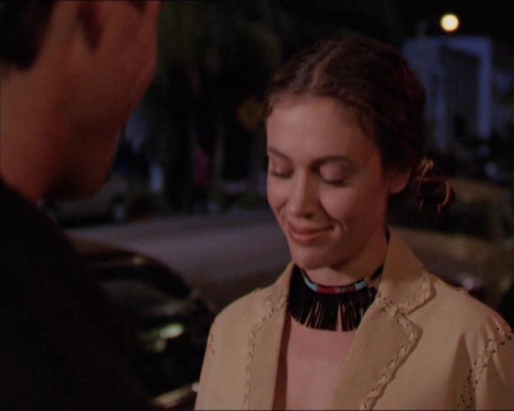 Charmed-Online-dot-210HeartbreakCity2297.jpg