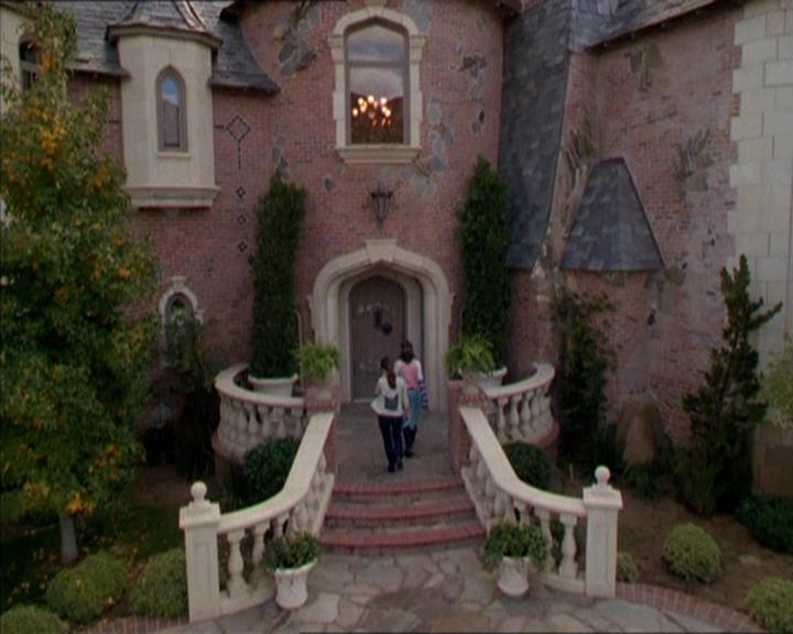 Charmed-Online-dot-211RecklessAbandon1463.jpg