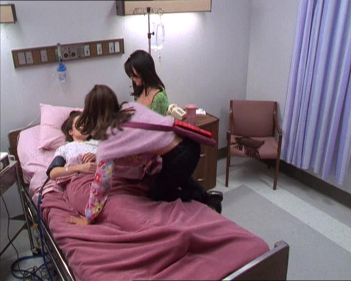 Charmed-Online-dot-212Awakened0598.jpg