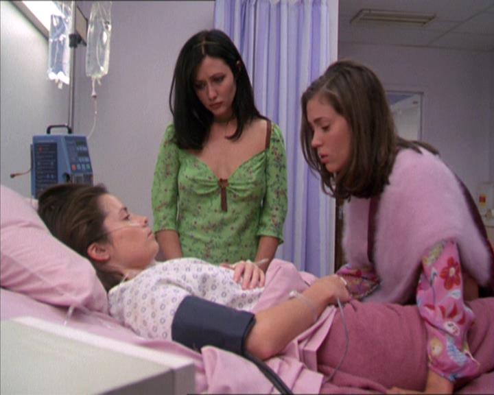 Charmed-Online-dot-212Awakened0635.jpg