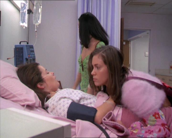 Charmed-Online-dot-212Awakened0654.jpg