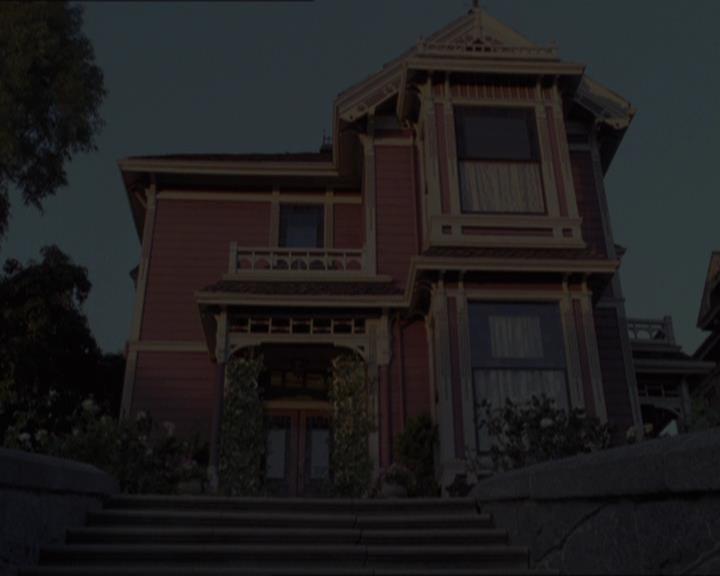 Charmed-Online-dot-212Awakened0834.jpg