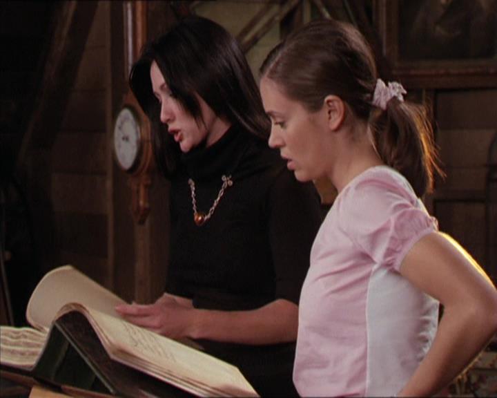 Charmed-Online-dot-212Awakened0845.jpg