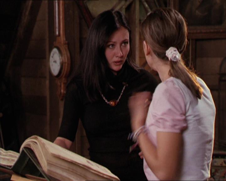 Charmed-Online-dot-212Awakened0864.jpg