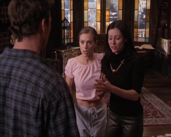 Charmed-Online-dot-212Awakened0890.jpg