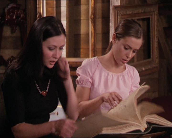 Charmed-Online-dot-212Awakened0935.jpg