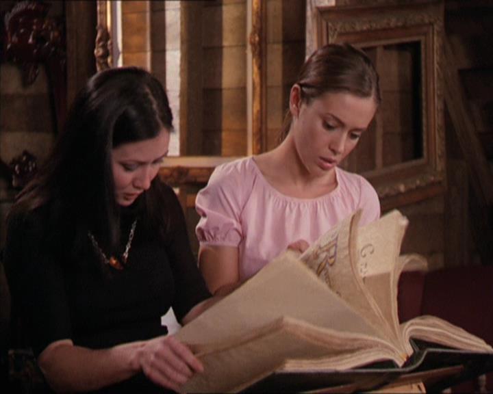 Charmed-Online-dot-212Awakened0936.jpg