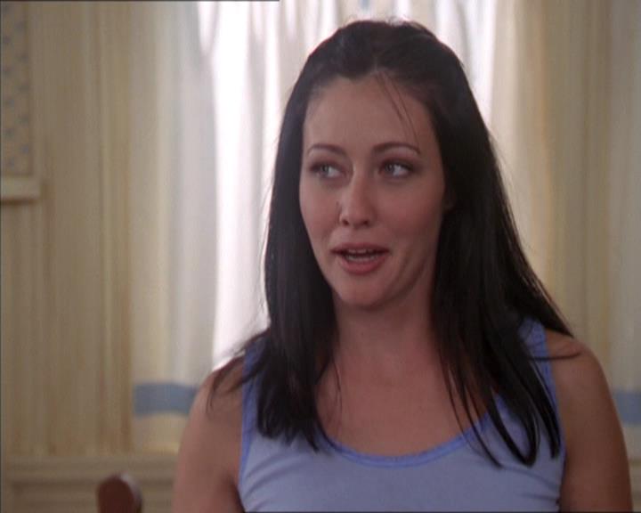Charmed-Online-dot-213AnimalPragmatism0330.jpg