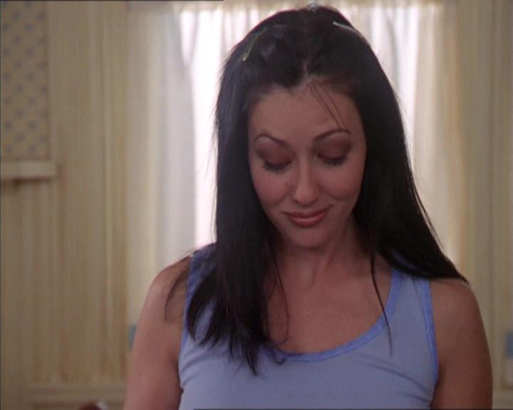 Charmed-Online-dot-213AnimalPragmatism0336.jpg