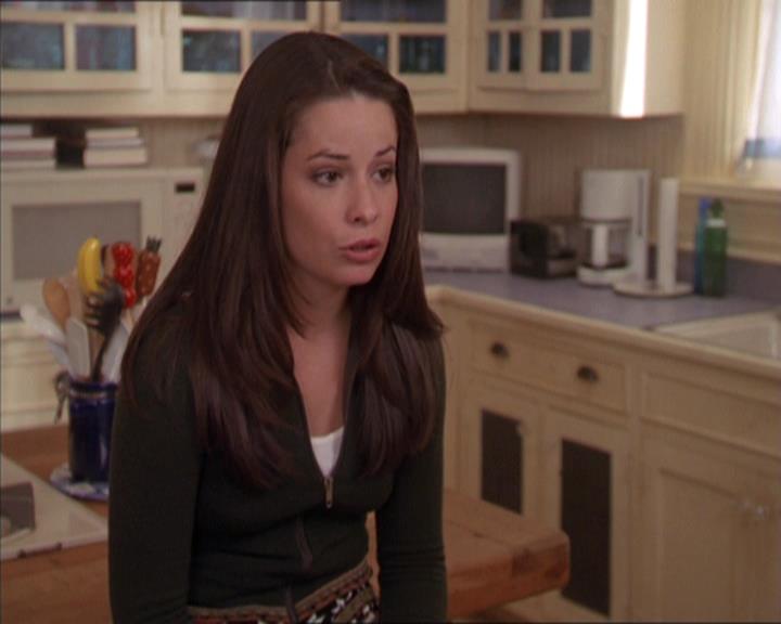 Charmed-Online-dot-213AnimalPragmatism0339.jpg