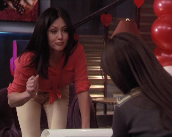Charmed-Online-dot-213AnimalPragmatism0806.jpg