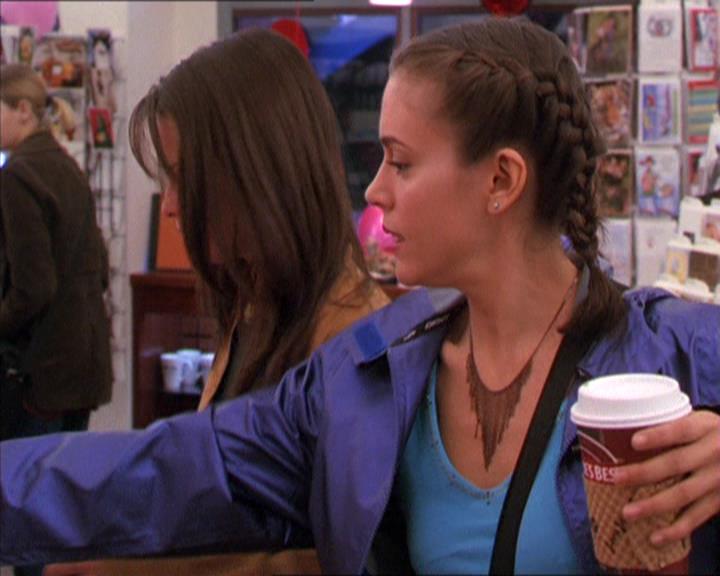 Charmed-Online-dot-213AnimalPragmatism1006.jpg