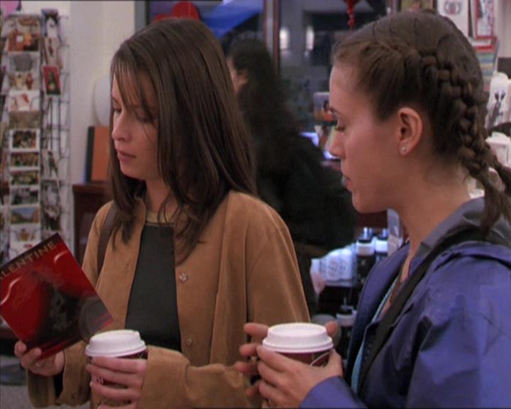 Charmed-Online-dot-213AnimalPragmatism1018.jpg