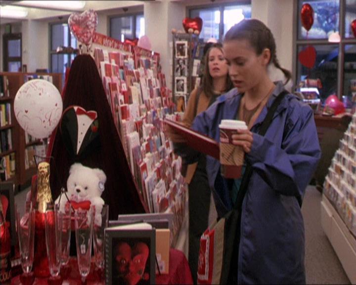 Charmed-Online-dot-213AnimalPragmatism1031.jpg