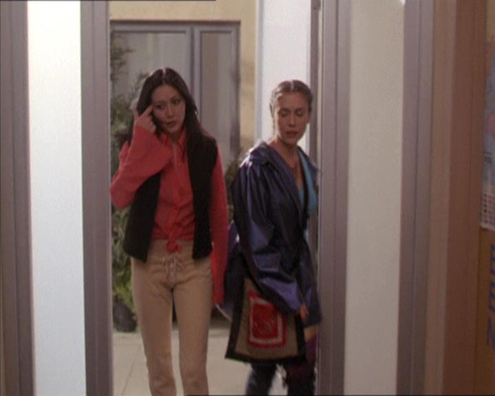 Charmed-Online-dot-213AnimalPragmatism1339.jpg