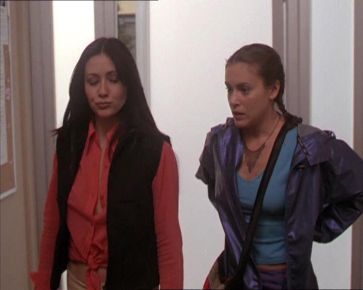 Charmed-Online-dot-213AnimalPragmatism1341.jpg