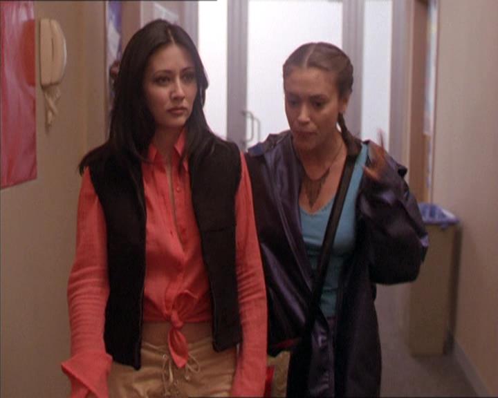 Charmed-Online-dot-213AnimalPragmatism1350.jpg