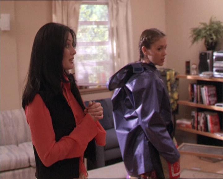 Charmed-Online-dot-213AnimalPragmatism1406.jpg