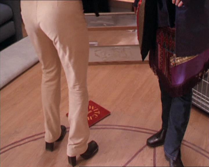 Charmed-Online-dot-213AnimalPragmatism1412.jpg