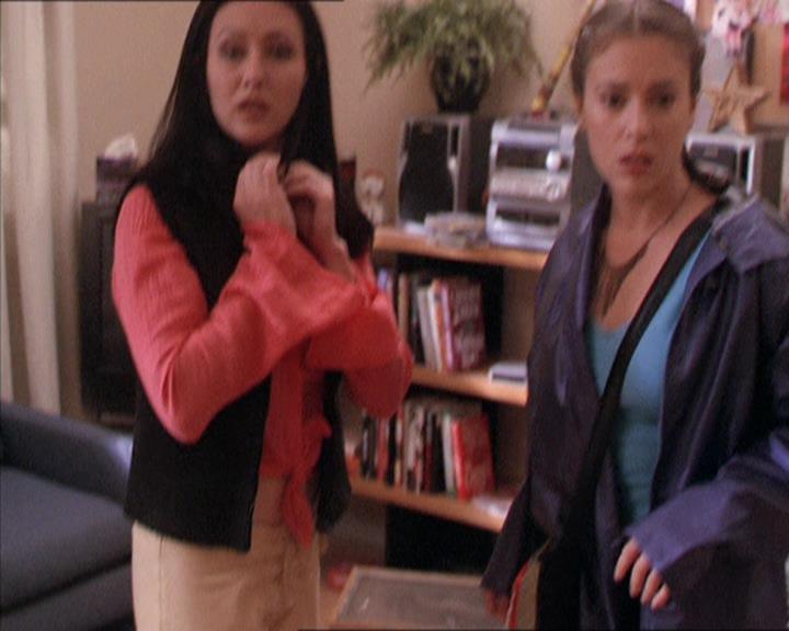 Charmed-Online-dot-213AnimalPragmatism1413.jpg