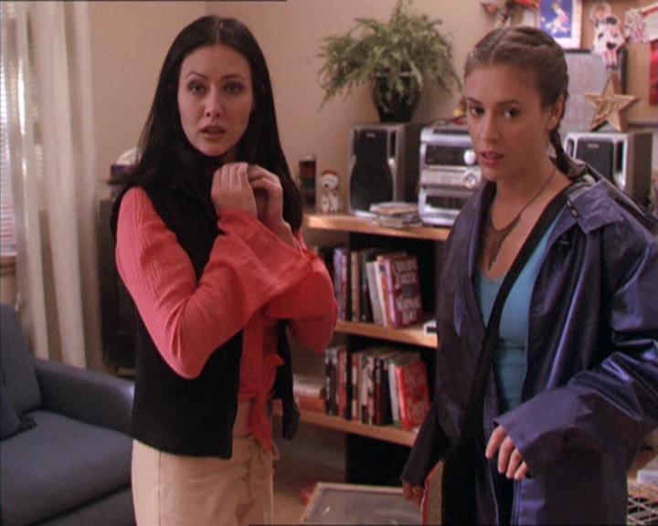 Charmed-Online-dot-213AnimalPragmatism1416.jpg