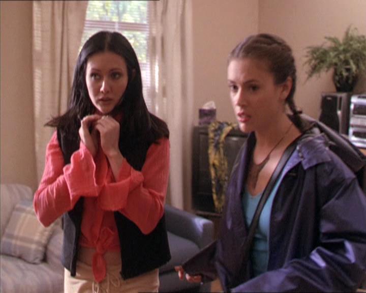 Charmed-Online-dot-213AnimalPragmatism1418.jpg