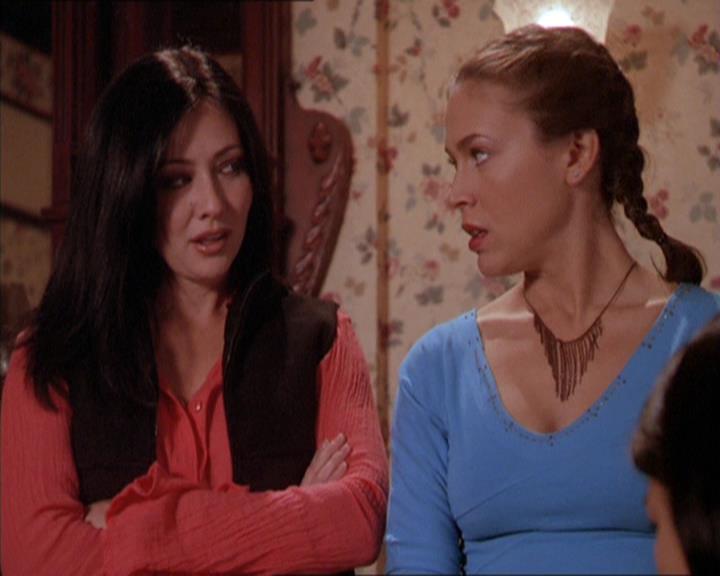 Charmed-Online-dot-213AnimalPragmatism1443.jpg