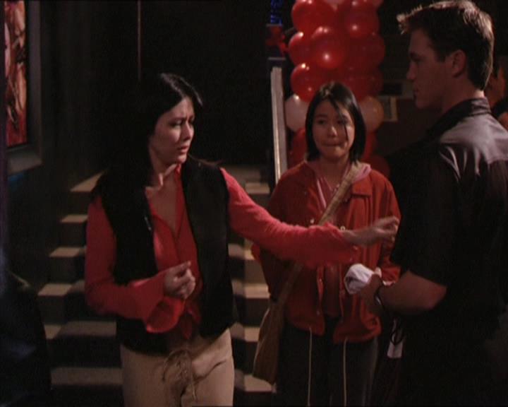 Charmed-Online-dot-213AnimalPragmatism1732.jpg