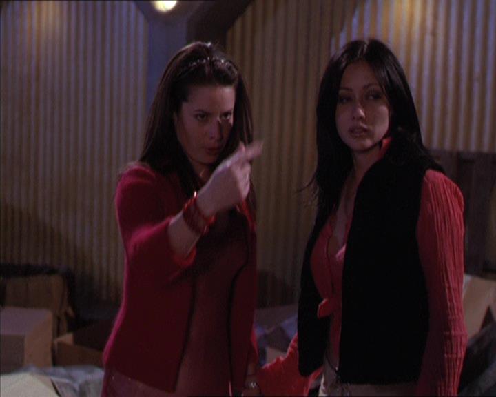 Charmed-Online-dot-213AnimalPragmatism2123.jpg