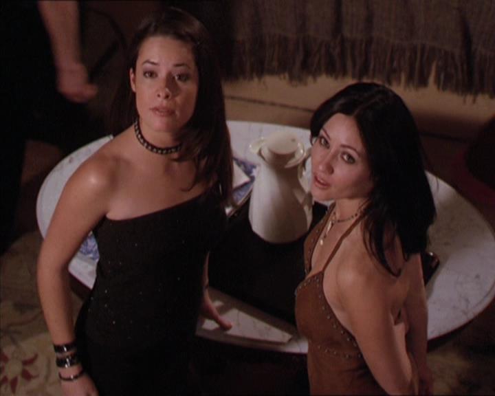 Charmed-Online-dot-214PardonMtPast0064.jpg