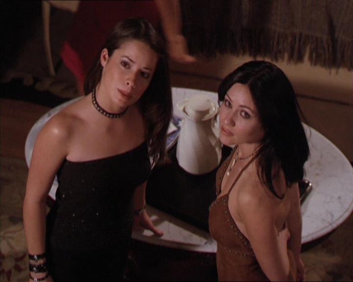 Charmed-Online-dot-214PardonMtPast0065.jpg