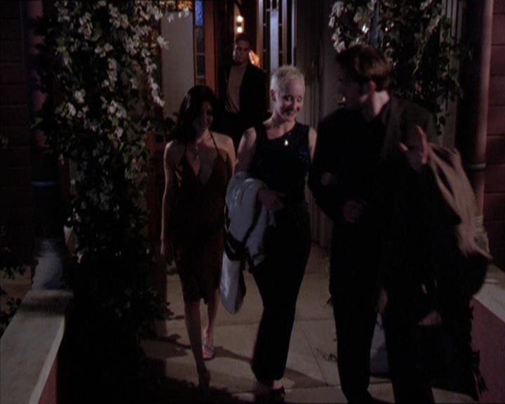 Charmed-Online-dot-214PardonMtPast0145.jpg
