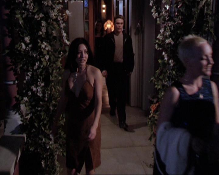 Charmed-Online-dot-214PardonMtPast0146.jpg