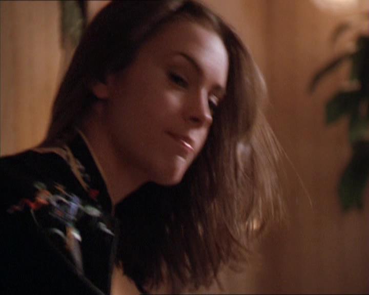 Charmed-Online-dot-214PardonMtPast0158.jpg