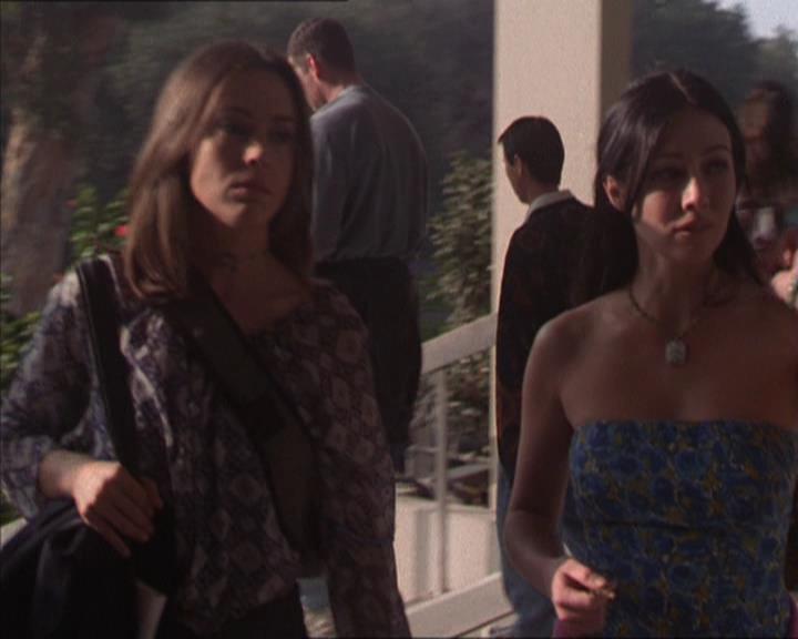 Charmed-Online-dot-214PardonMtPast0416.jpg