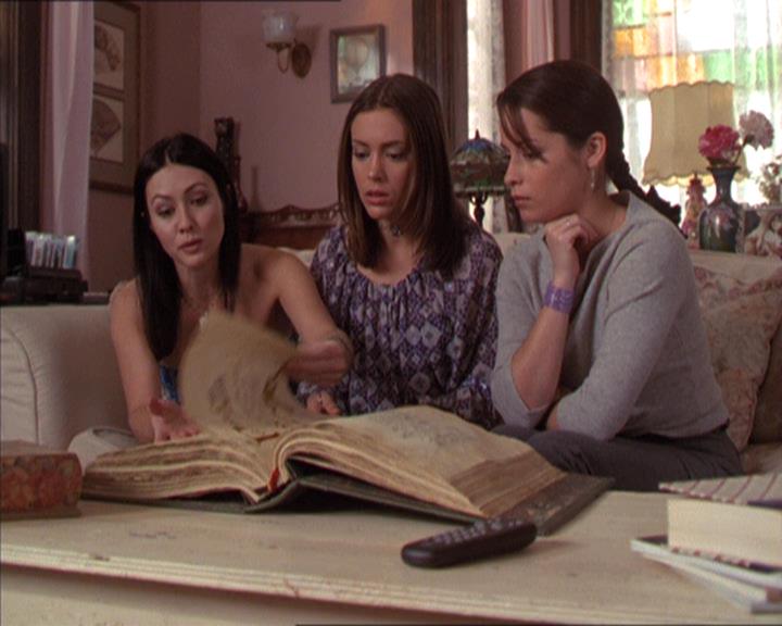 Charmed-Online-dot-214PardonMtPast0652.jpg Charmed-Online-dot-214PardonMtPast0652.jpg