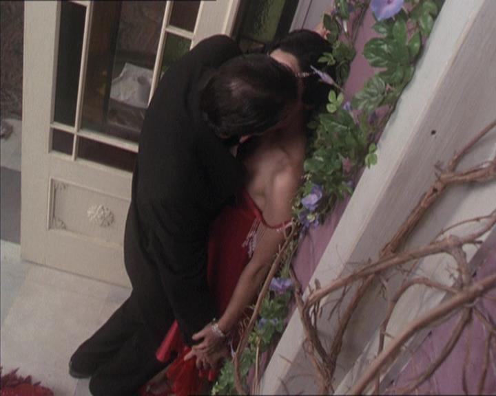 Charmed-Online-dot-214PardonMtPast0912.jpg