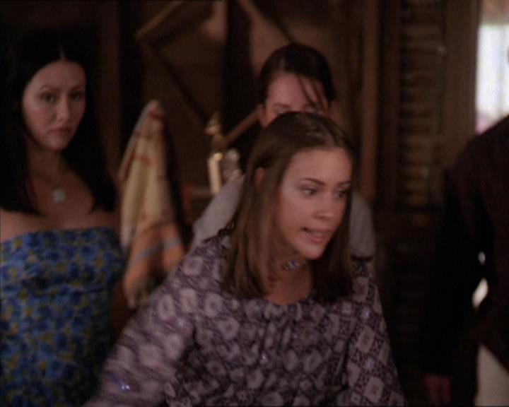 Charmed-Online-dot-214PardonMtPast0991.jpg