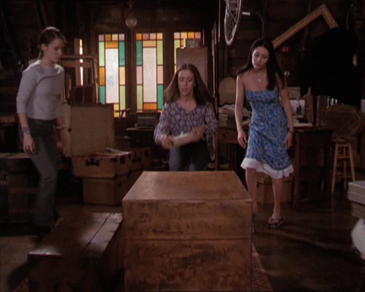 Charmed-Online-dot-214PardonMtPast1104.jpg