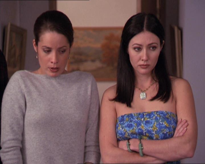 Charmed-Online-dot-214PardonMtPast1189.jpg Charmed-Online-dot-214PardonMtPast1189.jpg