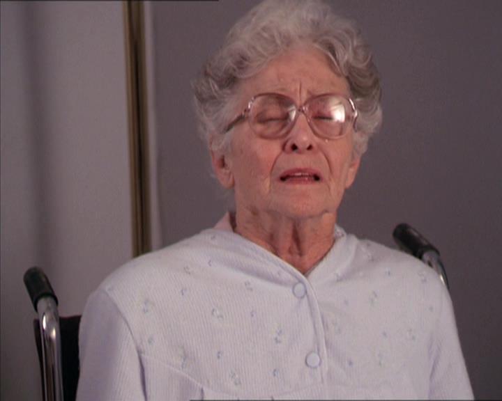 Charmed-Online-dot-214PardonMtPast1261.jpg Charmed-Online-dot-214PardonMtPast1261.jpg