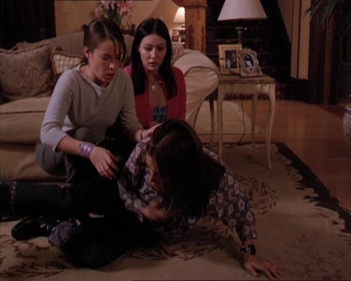Charmed-Online-dot-214PardonMtPast2212.jpg