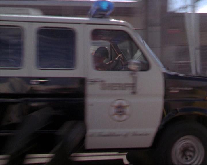 Charmed-Online-dot-215GiveMeASign0079.jpg