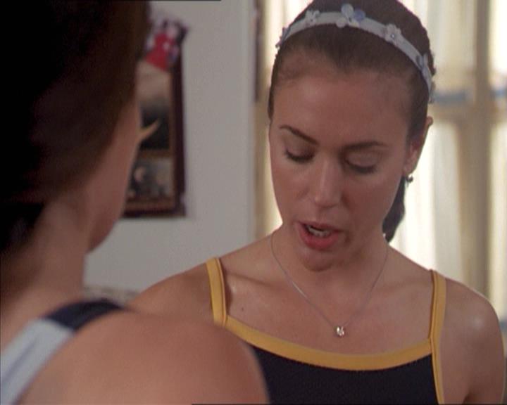 Charmed-Online-dot-215GiveMeASign0111.jpg